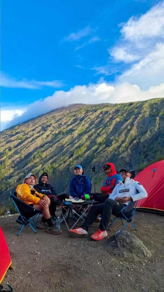 Mount Rinjani trekking